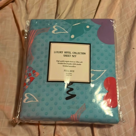 Luxury Hotel Collection Sheets Set - Picture 1 of 3
